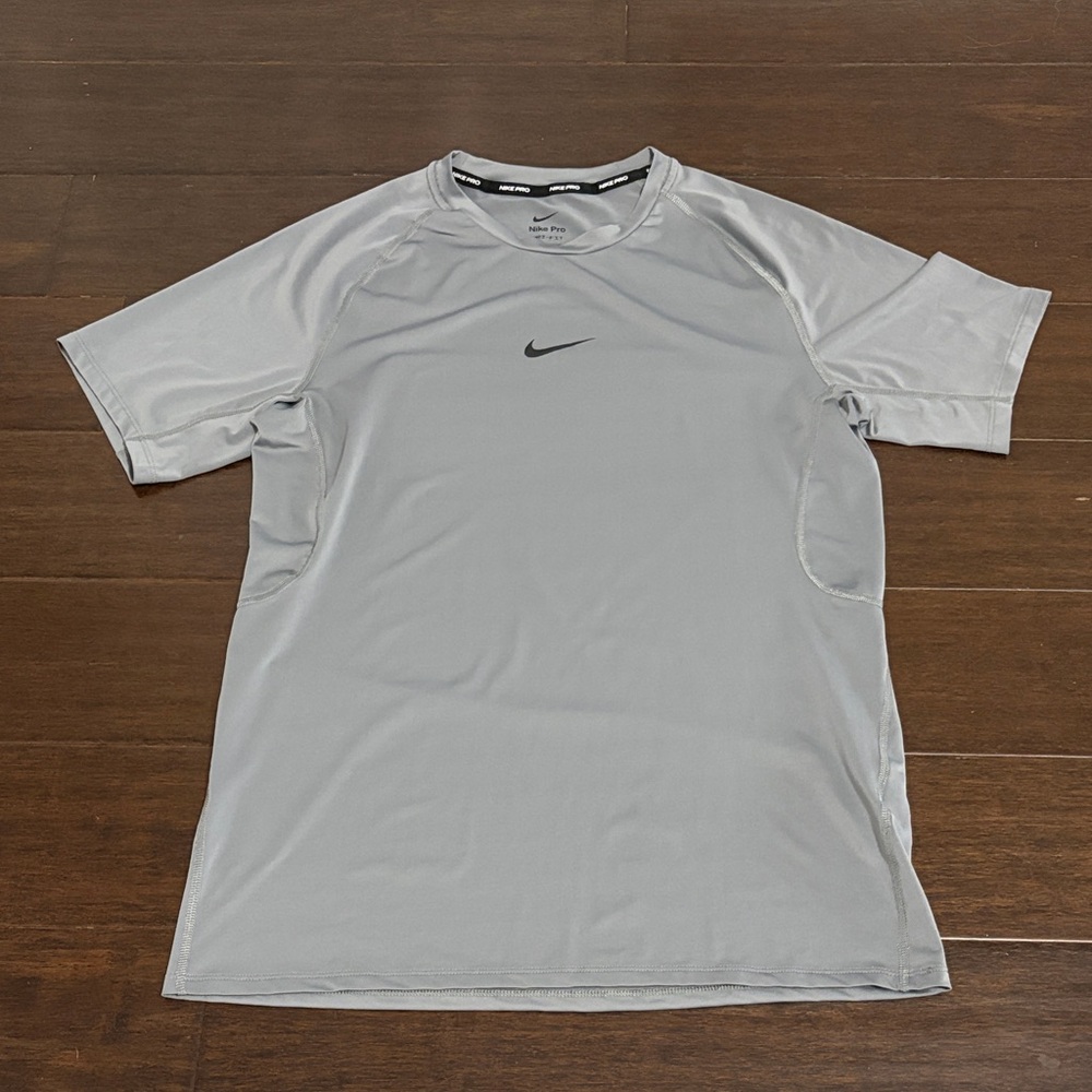 Nike Pro Dri-Fit Men's Light Gray Short Sleeve Tee